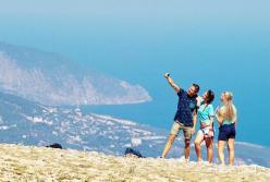 В сети подняли на смех «моду» российских туристов в Крыму (фото)