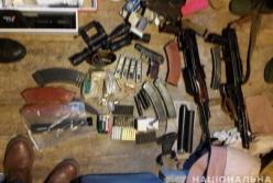 На Киевщине задержали группу торговцев оружием (фото)