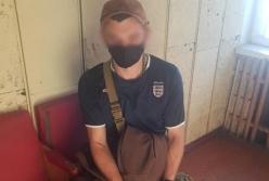 Мужчина выстрелил из ружья и ранил женщину в соседнем селе