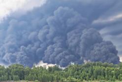 По-багатому: у Рибінську завдяки ЗСУ нафтопродукти у річці, мазутний дощ, а на подвір’ях усе в нафті (відео) 