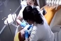 Скандал со стоматологом в Ровно: медика отпустили под личное обязательство