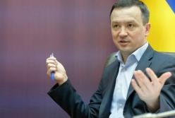 Министр объяснил падение экономики ростом гривны