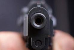 В Киеве мужчина накричал на женщину с коляской и застрелил ее собаку (фото)