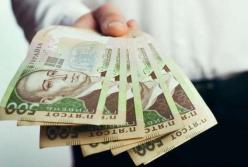 Названа средняя зарплата в Украине за январь: кто и где больше получает