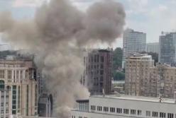 "Я додому хочу!": з’явились відео перших секунд після падіння "Герані" неподалік "Олімпійської" у Києві