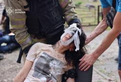 У Харкові вже більше 40 поранених і вбито жінку, поряд – дитяча залізниця (фото, відео)