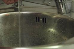 В Украине могут ограничить подачу воды: кто пострадает в ограничении в первую очередь