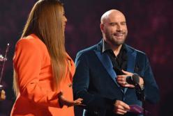 Джон Траволта перепутал популярную певицу с трансвеститом (видео)