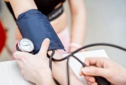 Кардиологи назвали два признака высокого давления, появляющихся на лице