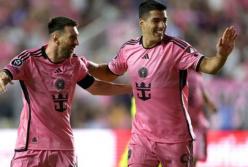 Мессі та Суарес на "рожевій" вечірці сфоткались з дружинами біля ведмедика-гіганта (фото, відео)