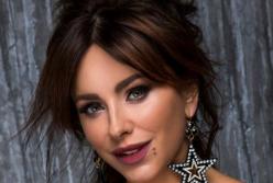 Ани Лорак показала снимок в откровенном наряде (фото)