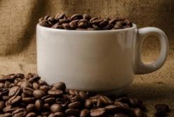 Медики назвали привычки и продукты, которые провоцируют мигрень 