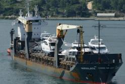 Возле Африки захватили судно с украинскими моряками