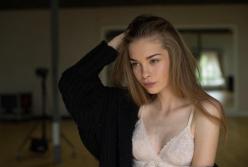 Звезда сериала «Перші ластівки» в кружевном белье восхитила сеть (фото)