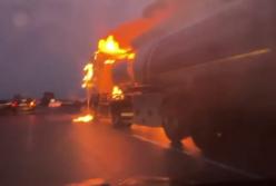 Росіяни масовано атакують дронами на "Starlink" логістику, навіть по автобусах з людьми (відео)