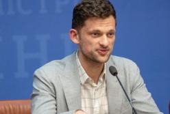 Дубилет заявил о сокращении количества бумажных документов в правительстве