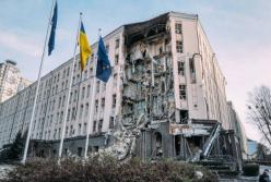 Росіяни розбомбили в Києві готель та палац "Україна", де роками виступали їх пропагандисти (фото, відео)