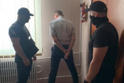 На Закарпатье чиновника миграционной службы задержали на взятке (фото)