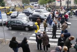 В Киеве инвесторы и жильцы «Демеевского квартала» перекрыли дорогу на проспекте Науки (фото, видео)