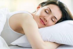 Врачи назвали самые полезные позы для сна