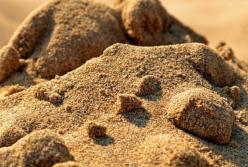 На Харьковщине троих детей завалило песком: погибла 8-летняя девочка