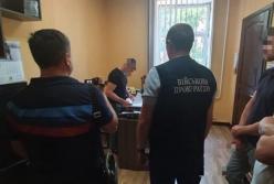Суд арестовал подполковника СБУ, вымогавшего крупную взятку