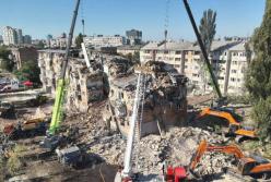 Кількість загиблих у Києві сягнула 19 осіб, під завалами ще залишаються люди (відео)