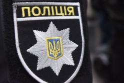 В Киеве в заброшенном доме нашли убитого мужчину и женщину с отрезанным пальцем