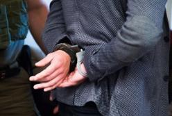 Депутат Киевского облсовета пытал бизнесменов и требовал почти миллион долларов 