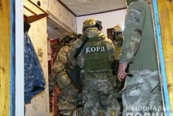 В Винницкой области КОРД штурмовал дом, есть раненые (фото)
