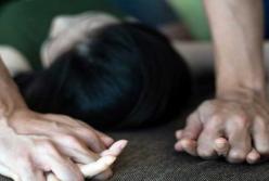 Изнасиловали и избили: на Волыни пьяные парни жестоко надругались над девушкой