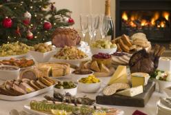 Эксперты рассказали, сколько хранится еда с новогоднего стола