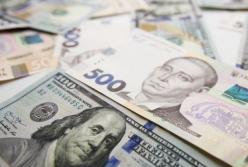 Средняя зарплата украинцев впервые в истории превысила 500 долларов