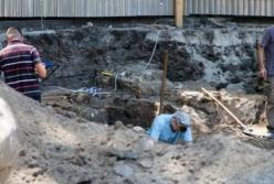 В украинском монастыре нашли клад (фото)