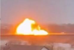 Понад 10 ударів по мосту в Маяках за добу: Україна й Молдова готують об'їзні маршрути (відео)