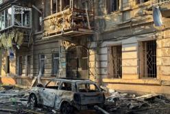 Атака по Одесі: нові фото з пологового будинку, станції переливання крові та зоопарку