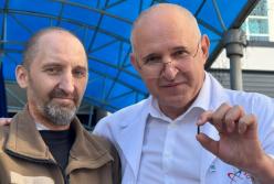 Захисник “Азовсталі” три роки провів у полоні з кулею в серці, її витягли: відео рятівної операції