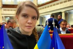 "Ізолюйте цю цинічну суку з мандатом нардепа": Симороз видав базу про Марʼяну Безуглу