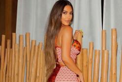 Ким Кардашьян показала странный костюм на Хэллоуин (фото)