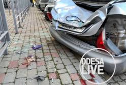 В Одессе мужчина выпрыгнул из окна 23-го этажа и чудом выжил (фото)