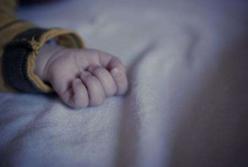 В херсонской больнице умерла девочка, которую родила и спрятала в шкафу 17-летняя студентка