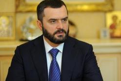 Суд заочно арестовал экс-главу МВД Захарченко и его заместителя