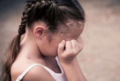 На Днепропетровщине дедушка развращал свою внучку