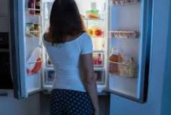 Медики назвали продукты, которые полезно есть перед сном