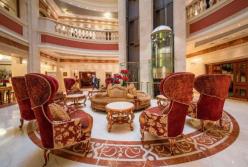 5-звездочный отель в центре Киева, которым владеет друг Путина, пообещал принять беженцев из Бучи, Гостомеля и Бородянки (видео)