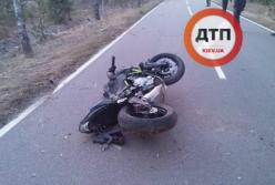 Под Киевом мотоциклист попал в ДТП: пассажирке оторвало голову (фото 18+)