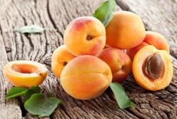 Медики назвали летний фрукт, который полезен для кишечника