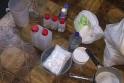 В Киеве участковый офицер полиции торговал наркотиками (фото)