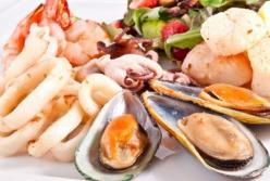 Названы продукты, которые вызывают неприятный запах тела