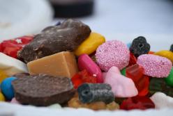 Медики рассказали, какие сладости полезны для работы сердца